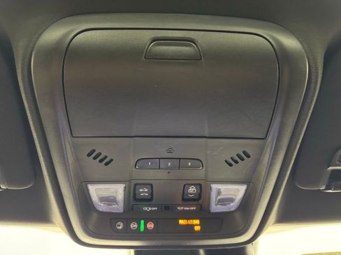 Used 2019 Cadillac XT4 Sport FWD image 32