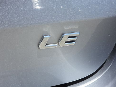 Used 2013 Toyota Sienna LE FWD image 8