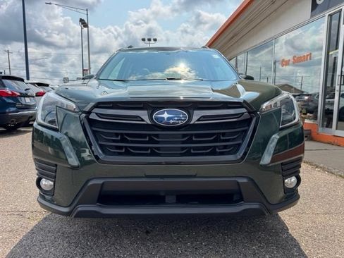 Used 2022 Subaru Forester Limited AWD/4WD image 2