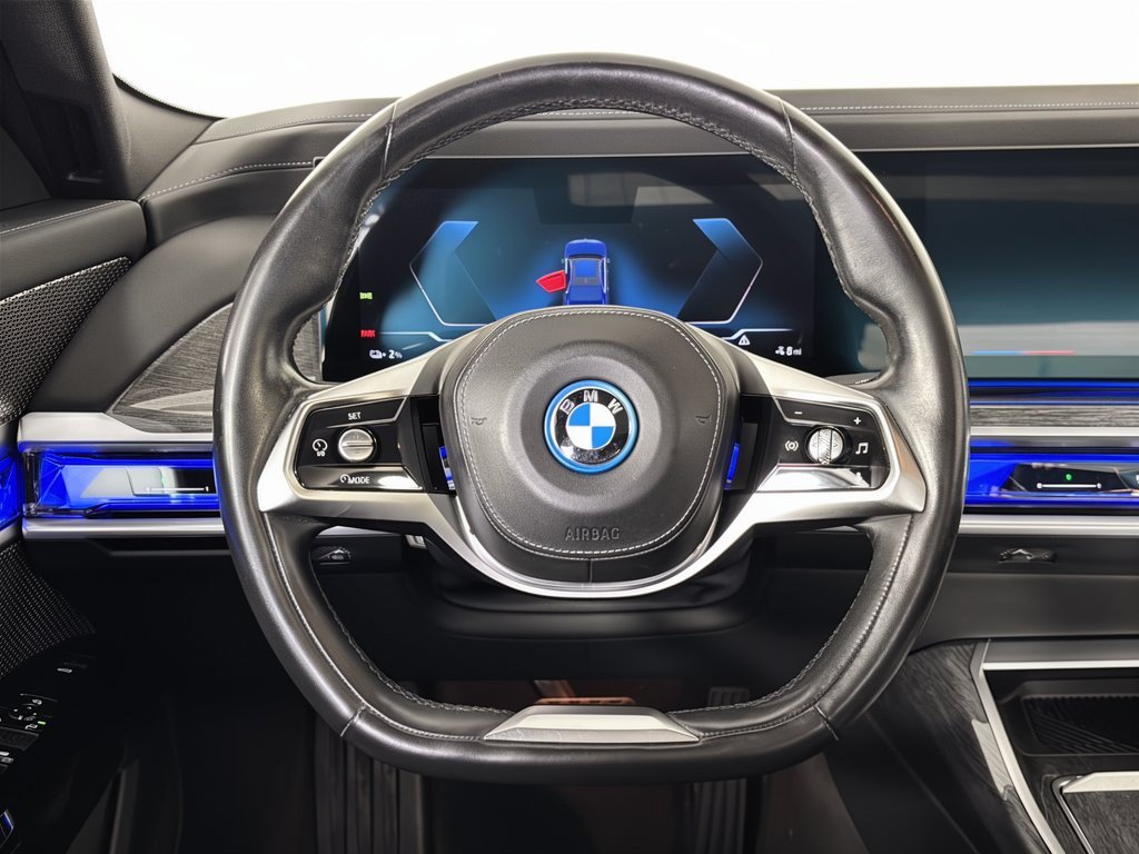 Used 2023 BMW i7 xDrive60 AWD/4WD image 10