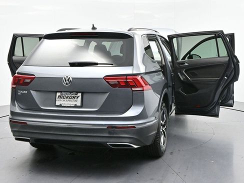 Used 2021 Volkswagen Tiguan SE FWD image 36
