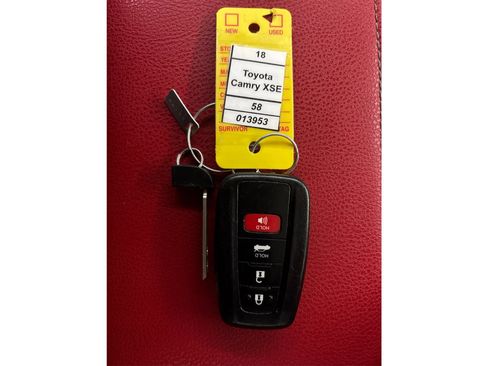 Used 2018 Toyota Camry XSE FWD image 39
