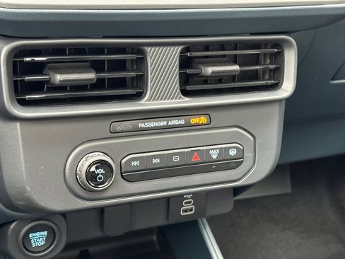 New 2025 Ford Maverick XLT w/ XLT Luxury Package image 18