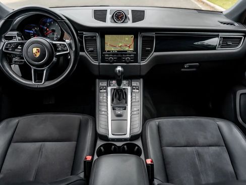 Used 2016 Porsche Macan S image 19