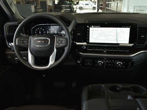 New 2025 GMC Sierra 1500 SLE w/ Preferred Package image 32