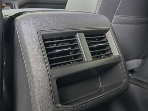 Used 2023 Volkswagen Atlas Cross Sport SE FWD image 24