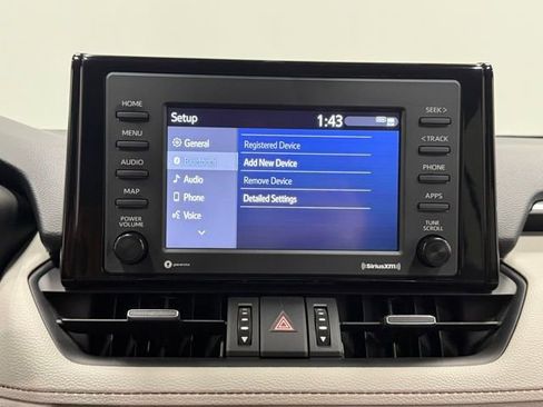 Used 2020 Toyota RAV4 XLE Premium image 27