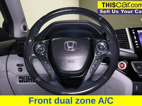 Used 2017 Honda Pilot Touring image 14