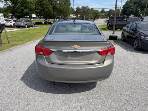 Used 2019 Chevrolet Impala LT w/ Sunroof and Spoiler Package FWD image 4