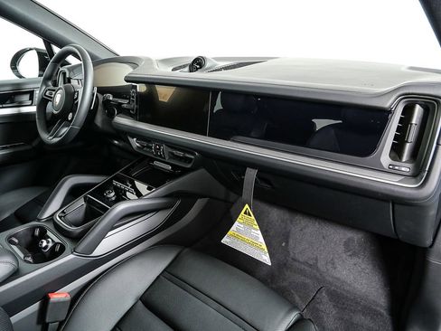 New 2026 Porsche Cayenne S image 26