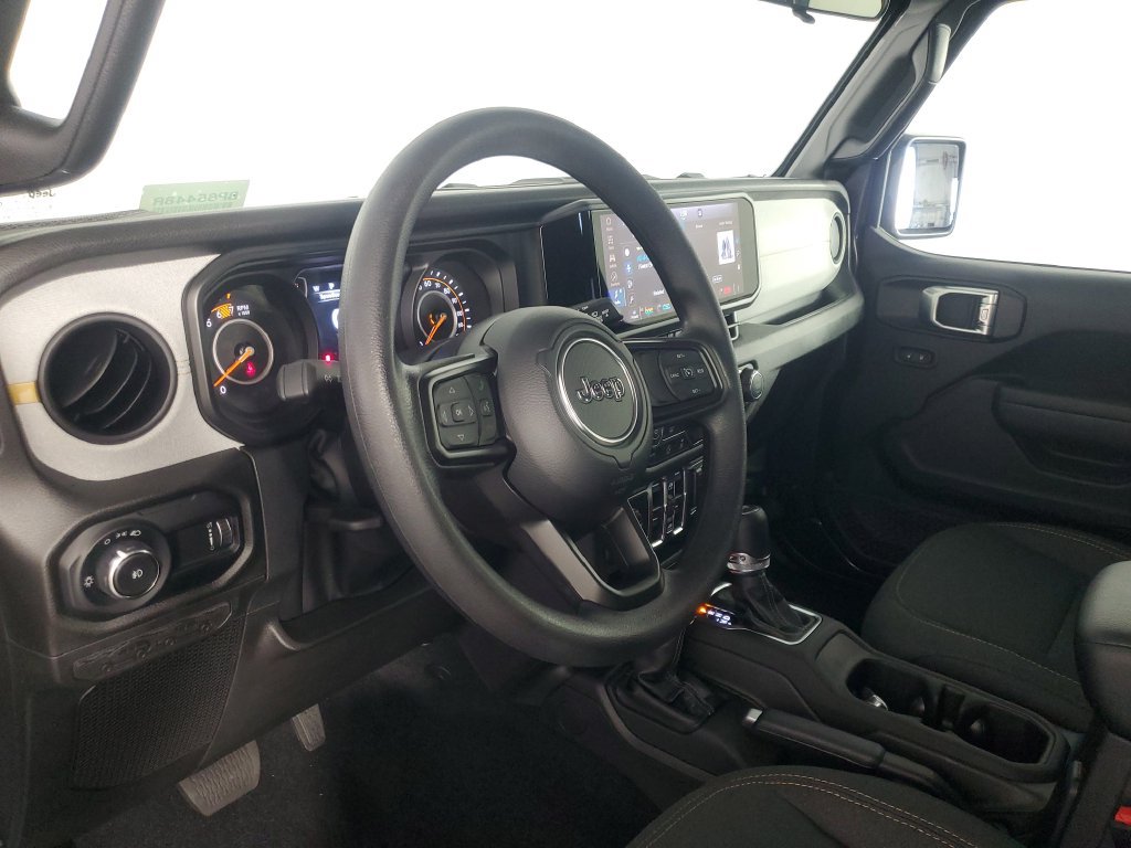 Used 2026 Jeep Wrangler Unlimited Sport AWD/4WD image 10