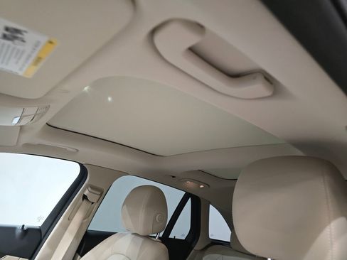 Used 2021 Mercedes-Benz GLC 300 4MATIC image 14