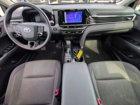 Used 2025 Toyota Camry LE FWD image 17