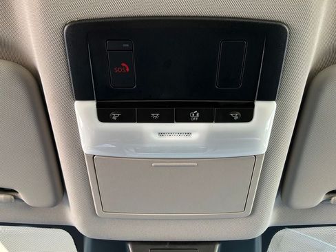 Used 2026 Nissan Rogue SV FWD image 17
