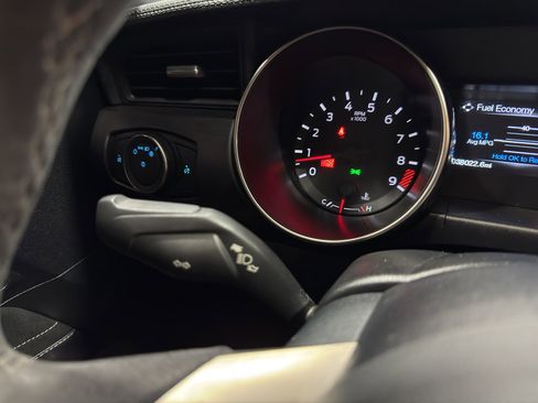 Used 2016 Ford Mustang Shelby GT350 w/ Track Package image 31