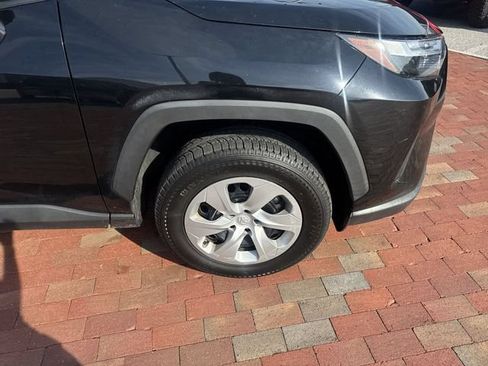 Used 2023 Toyota RAV4 LE FWD image 17