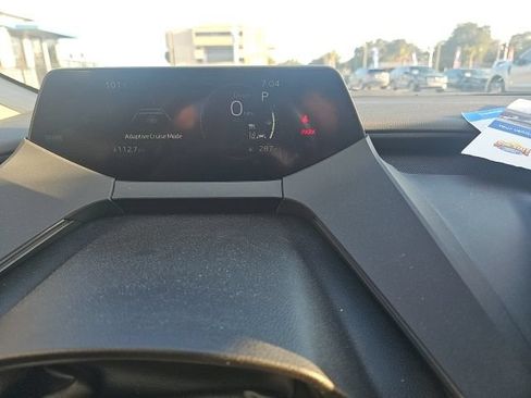 Used 2024 Toyota Prius LE FWD image 13