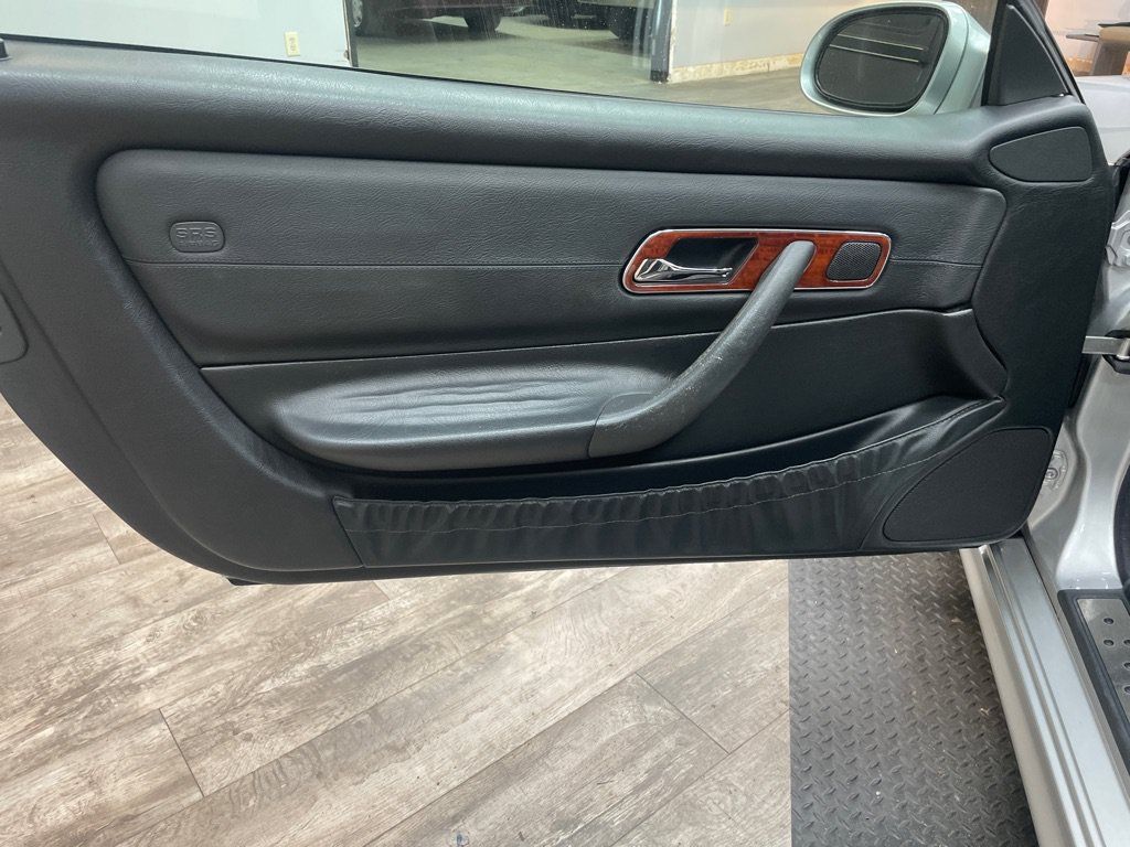 Used 2004 Mercedes-Benz SLK 320 image 22