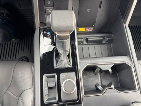 New 2026 Toyota Tundra Limited image 15