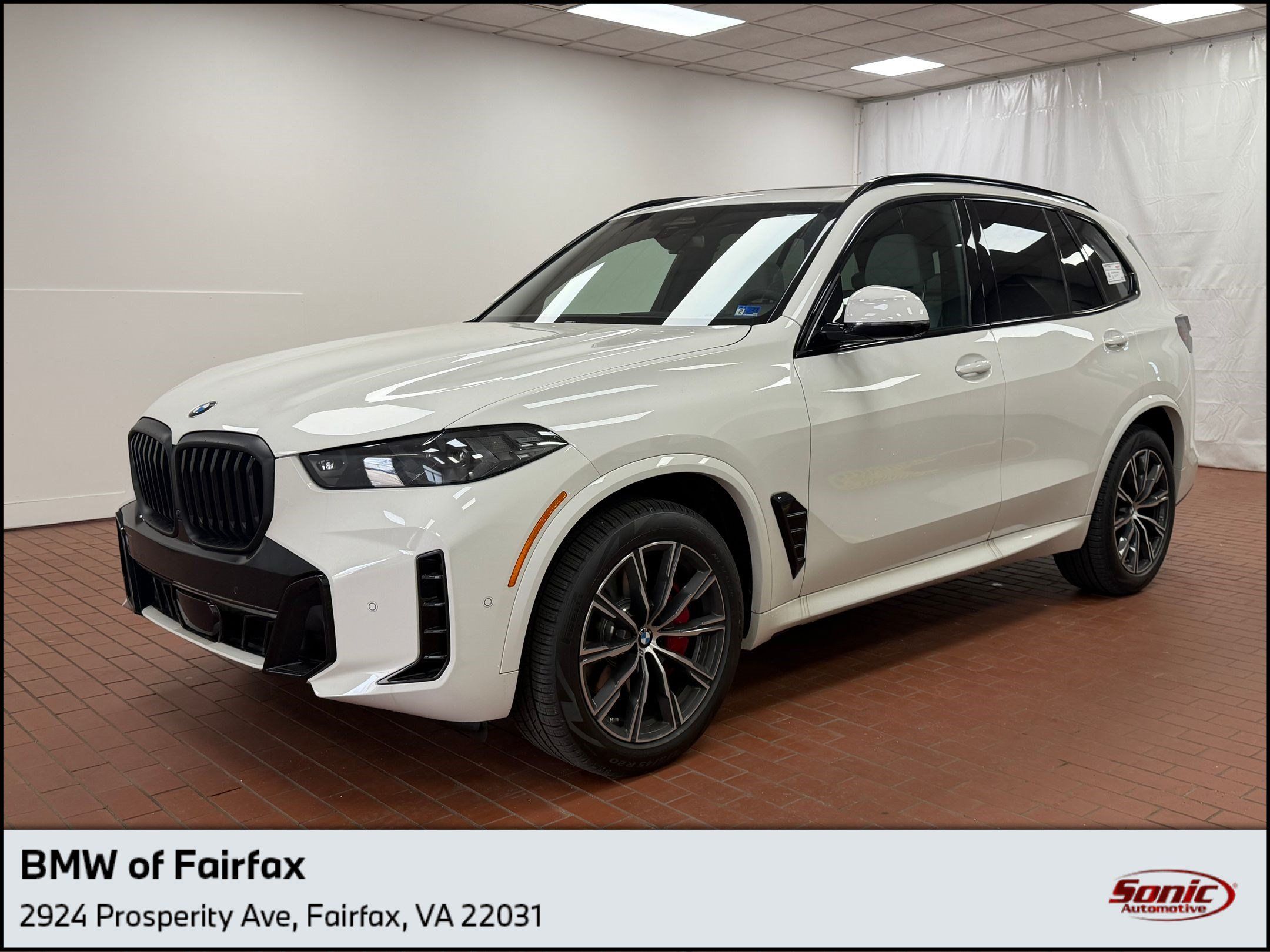 Used 2026 BMW X5 xDrive40i w/ M Sport Package AWD/4WD image 1