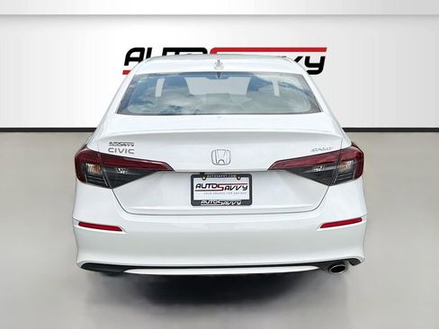 Used 2025 Honda Civic Sport image 6