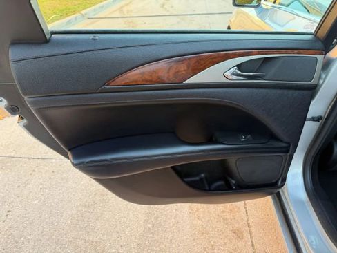 Used 2017 Lincoln MKZ Reserve image 28