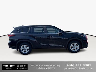 Used 2023 Toyota Highlander LE