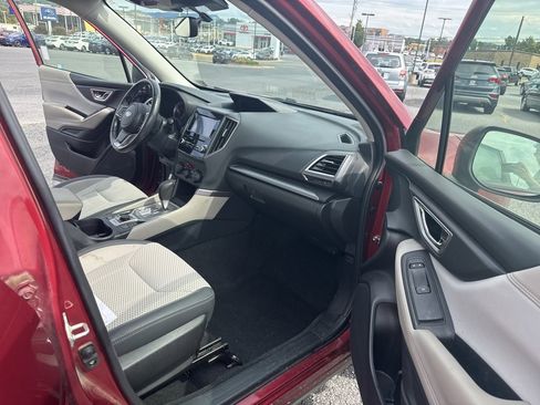 Certified 2022 Subaru Forester Premium image 9