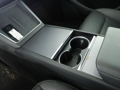 Used 2026 Tesla Model Y 2WD image 10