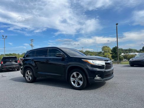 Used 2015 Toyota Highlander Limited Platinum AWD/4WD image 27
