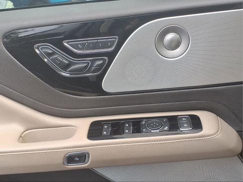 Used 2020 Lincoln Aviator Reserve w/ Equipment Group 202A image 22