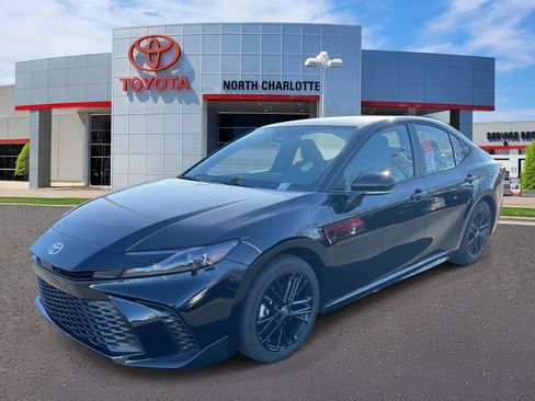 New 2026 Toyota Camry SE FWD image 5
