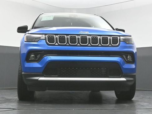Used 2024 Jeep Compass Limited AWD/4WD image 10