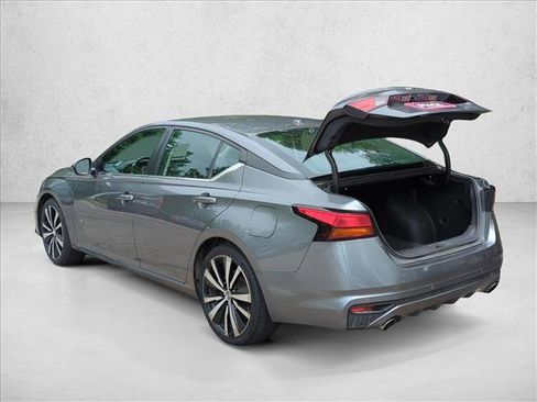 Used 2021 Nissan Altima 2.5 SR FWD image 10