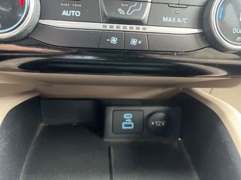 Used 2022 Ford Escape SE w/ Convenience Package image 27