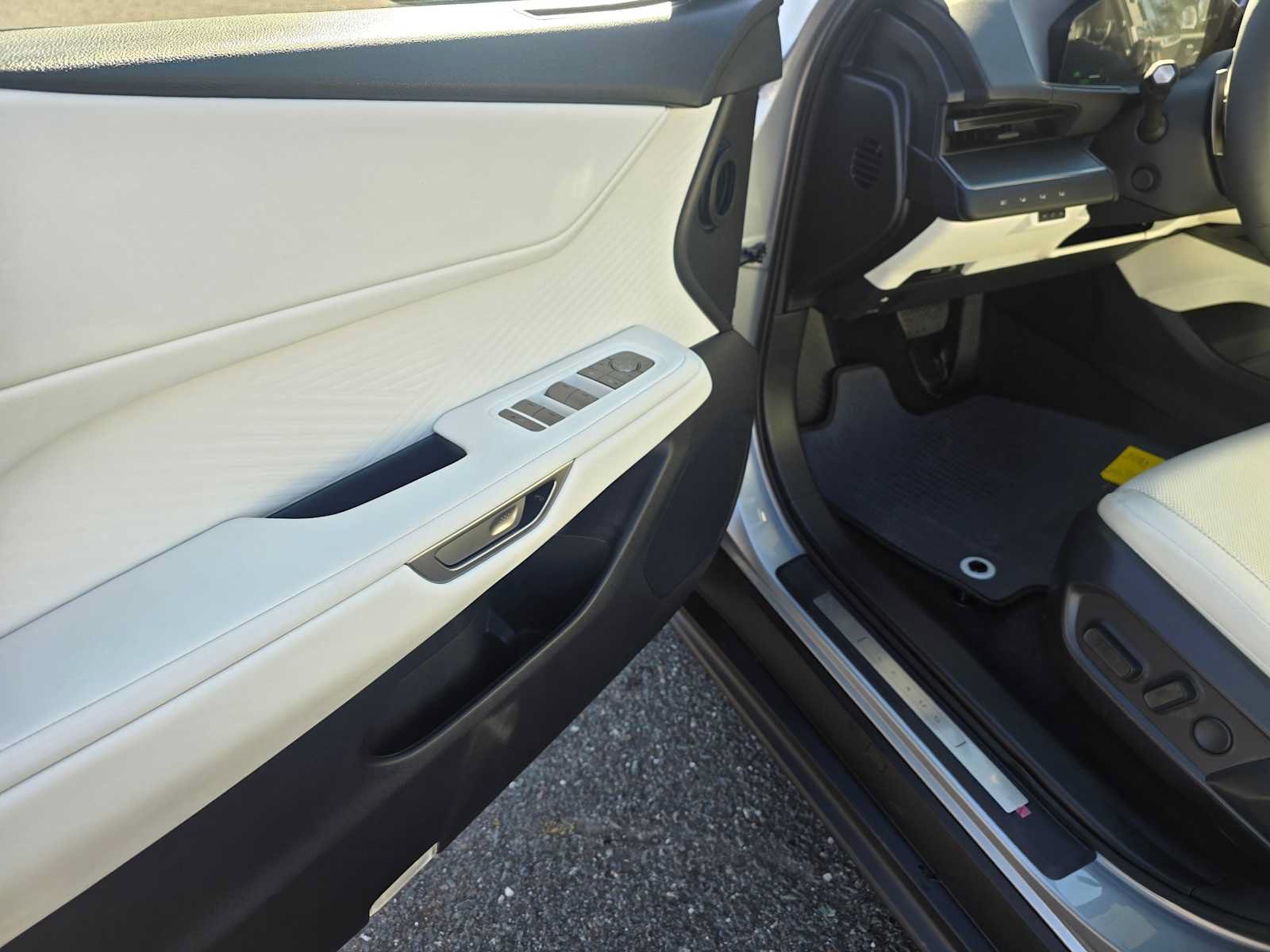 New 2026 Lexus ES 350h FWD image 22