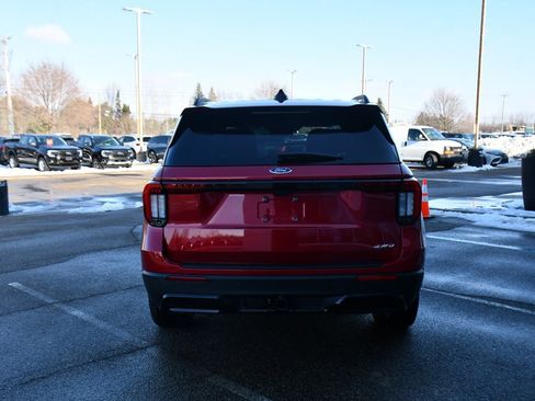 New 2026 Ford Explorer ST-Line w/ ST-Line Street Pack image 5