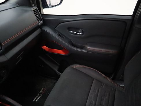 Used 2023 Nissan Frontier PRO-4X w/ Pro Convenience Package image 18