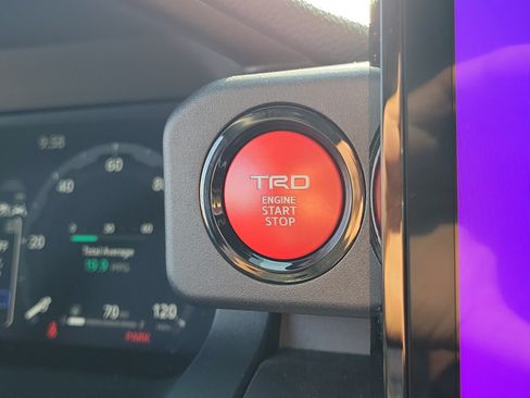 Used 2026 Toyota 4Runner TRD Off-Road Premium AWD/4WD image 28
