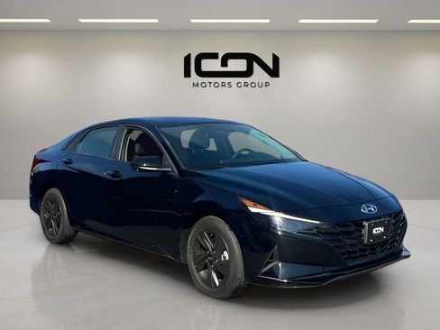 Used 2023 Hyundai Elantra SEL FWD image 7