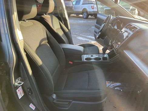 Used 2019 Subaru Outback 2.5i Premium image 19