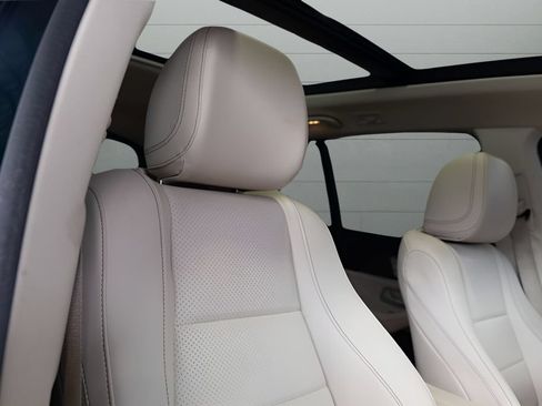 Used 2023 Mercedes-Benz GLS 450 4MATIC w/ AMG Line Exterior image 87