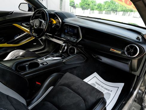 Used 2020 Chevrolet Camaro SS image 21