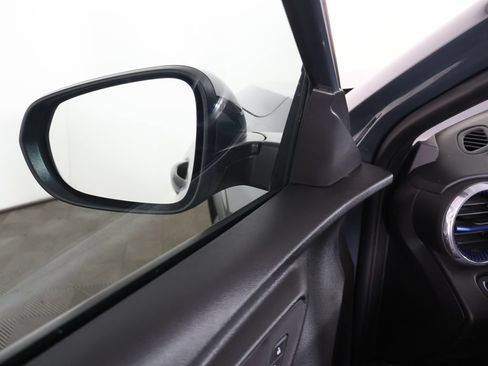 Used 2025 Chevrolet Trax LT FWD image 31