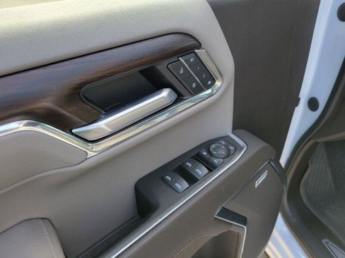 Certified 2022 GMC Sierra 1500 SLT image 14