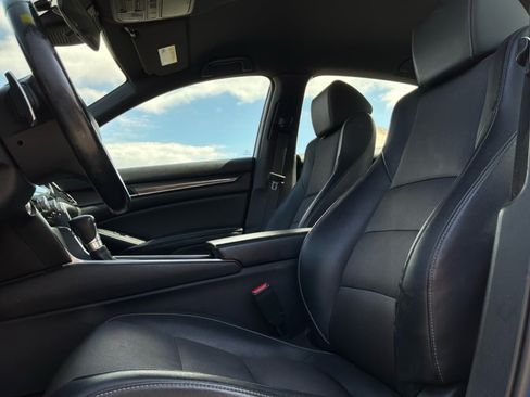 Used 2018 Honda Accord Sport image 16