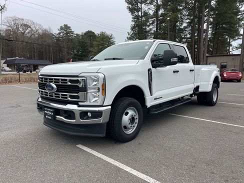 Certified 2024 Ford F350 XLT image 1