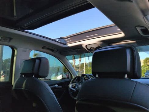 Used 2021 Audi Q5 Premium image 23