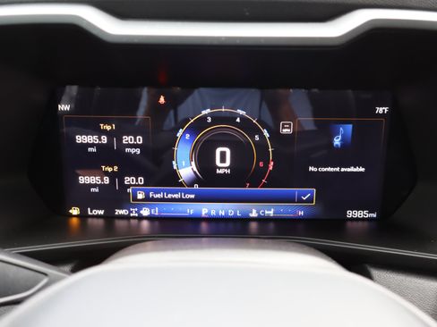 Used 2024 Chevrolet Colorado Trail Boss w/ Technology Package AWD/4WD image 23