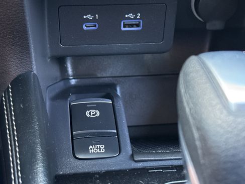 Used 2021 Nissan Kicks SV FWD image 24